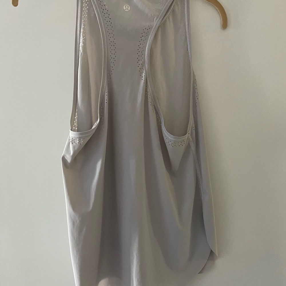 Lululemon workout tank